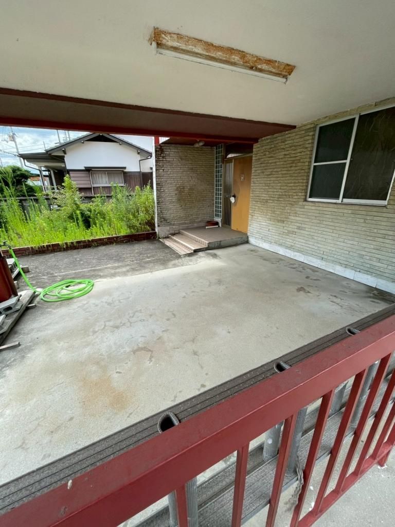 6LDK Detached House for Sale in Niihama, Ehime - 532 sqm Land - Thumbnail 2