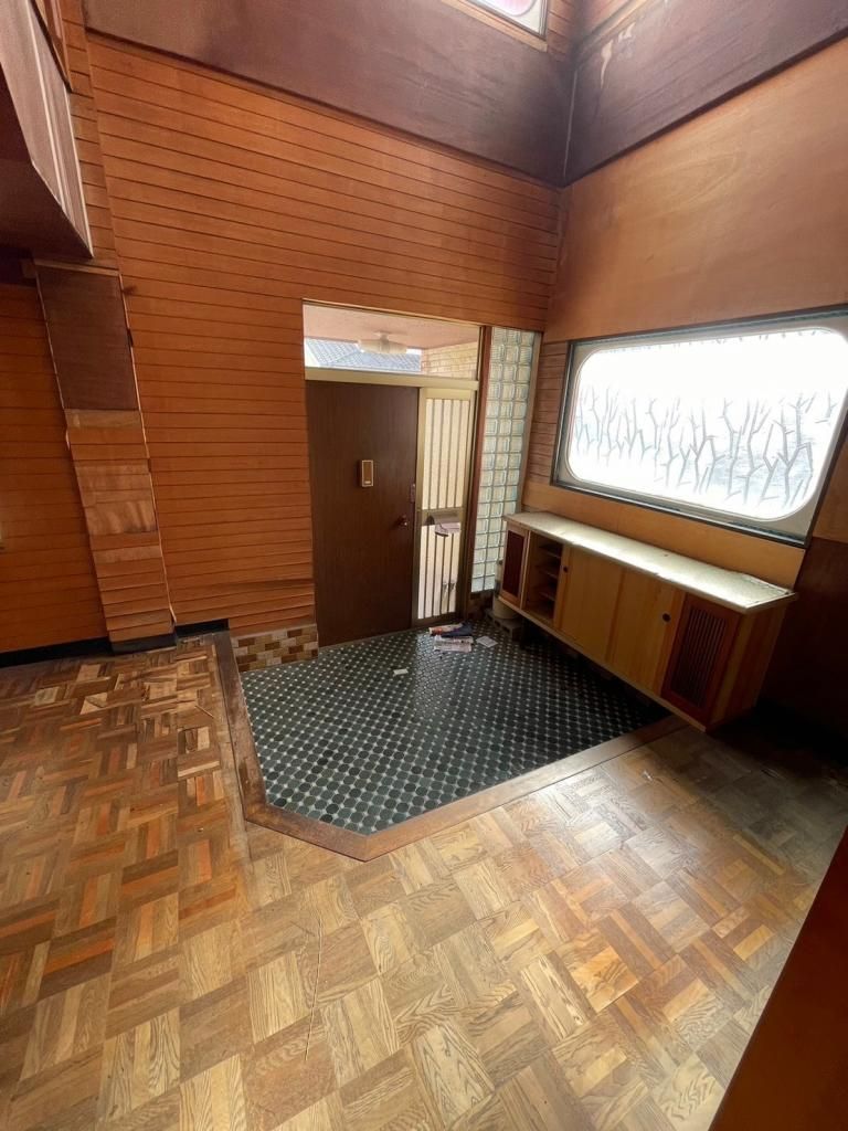 6LDK Detached House for Sale in Niihama, Ehime - 532 sqm Land - Thumbnail 3