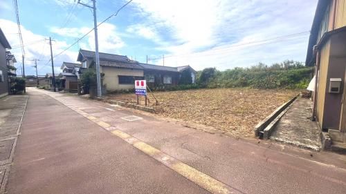 90-Tsubo Vacant Riverfront Land for Sale in Sanjo, Niigata - Thumbnail 2