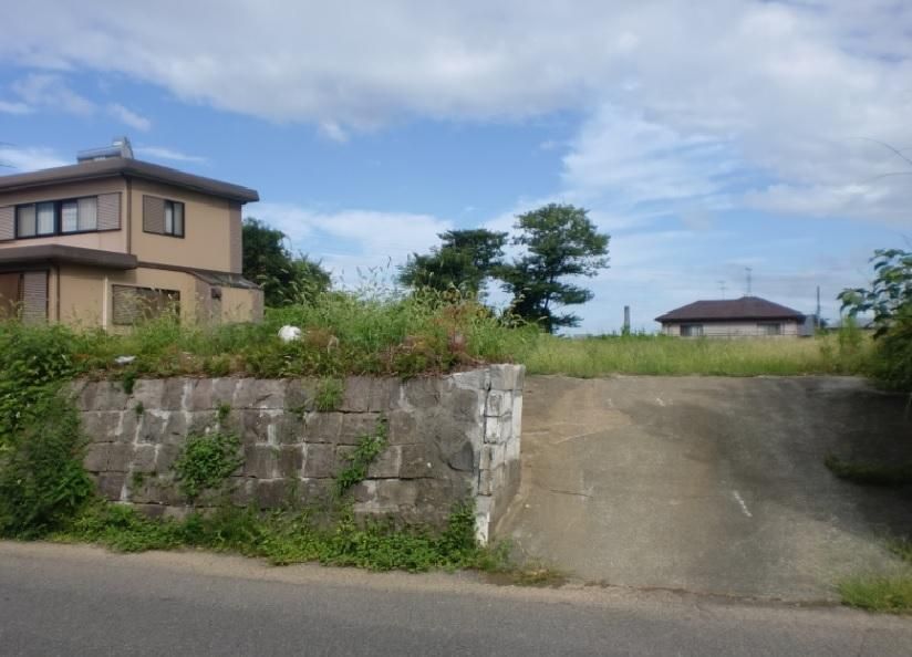 Large 1196.7㎡ Residential Land Plot for Sale in Uki City, Kumamoto - Thumbnail 2