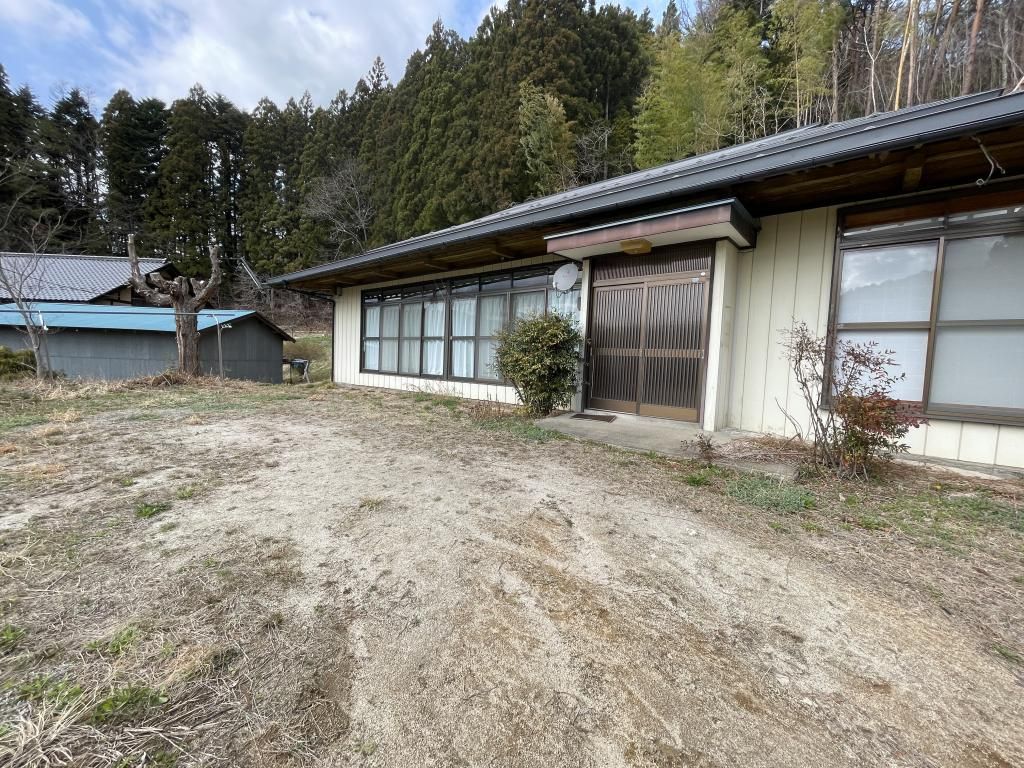 5DK Rental House with Garden & Parking in Tamura City, Fukushima - Thumbnail 3