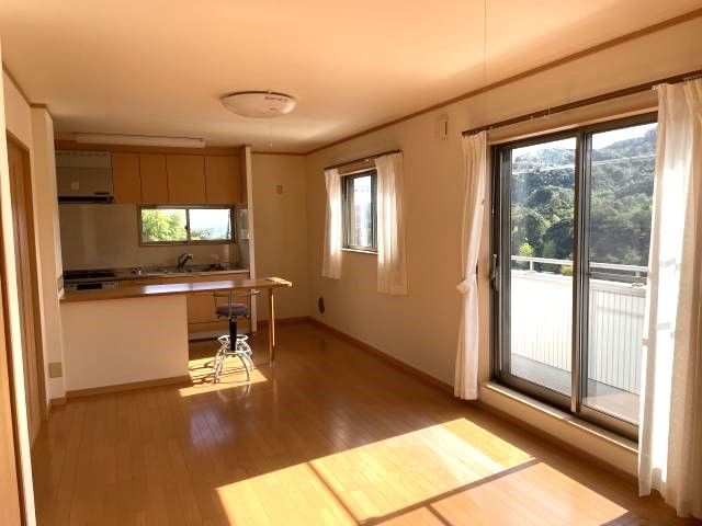 2LDK Detached House on 493sqm Land in Yugawara, Kanagawa - Thumbnail 4