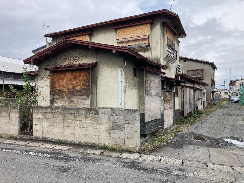 Spacious Redevelopment Land in Hirosaki, Aomori - Thumbnail 2