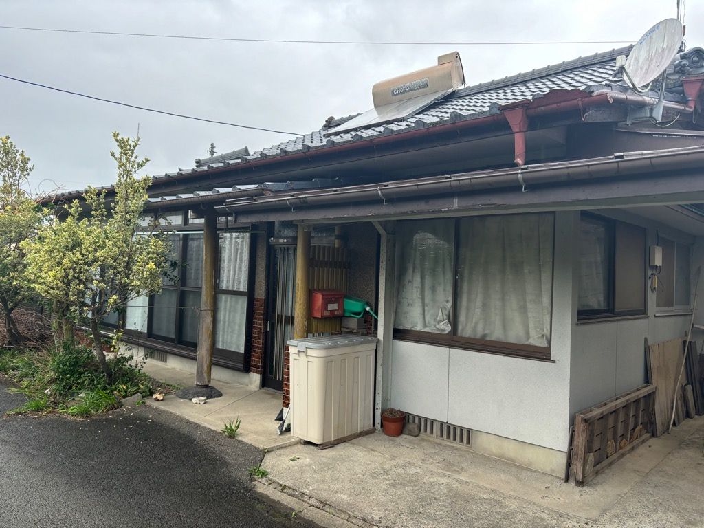 1947 3LDK House for Sale in Yunomae, Kumamoto with Mountain Views - Thumbnail 3