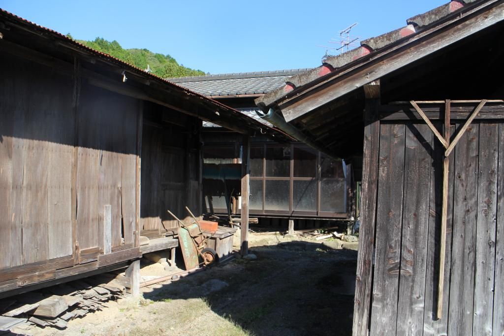 Vacant House for Renovation in Yunomae Town, Kumamoto - Thumbnail 3