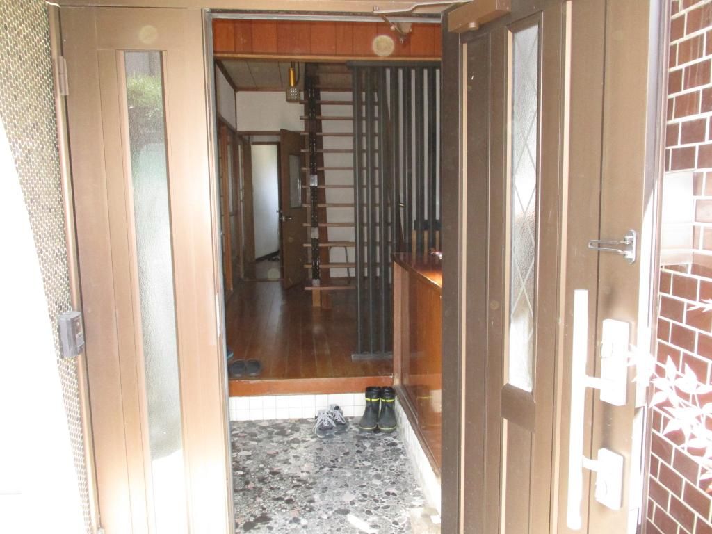 5DK House for Sale in Kanaori, Kasaoka City, Okayama - Thumbnail 2
