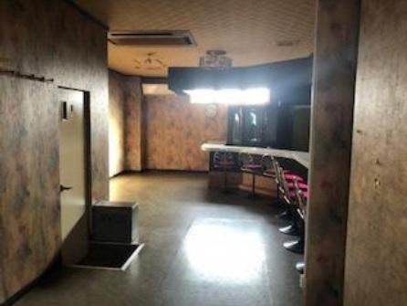 3-Story RC Commercial Building for Lease in Satsuma Town, Kagoshima - Thumbnail 2