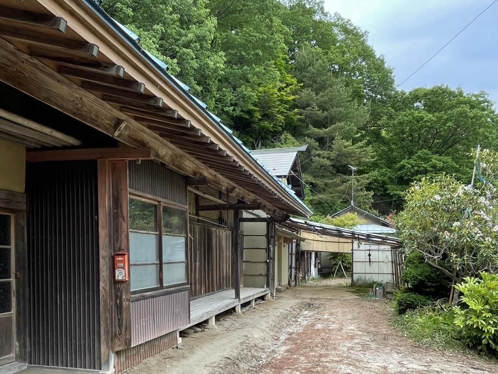 Traditional Kominka with Land for Renovation in Tamura, Fukushima - Thumbnail 2