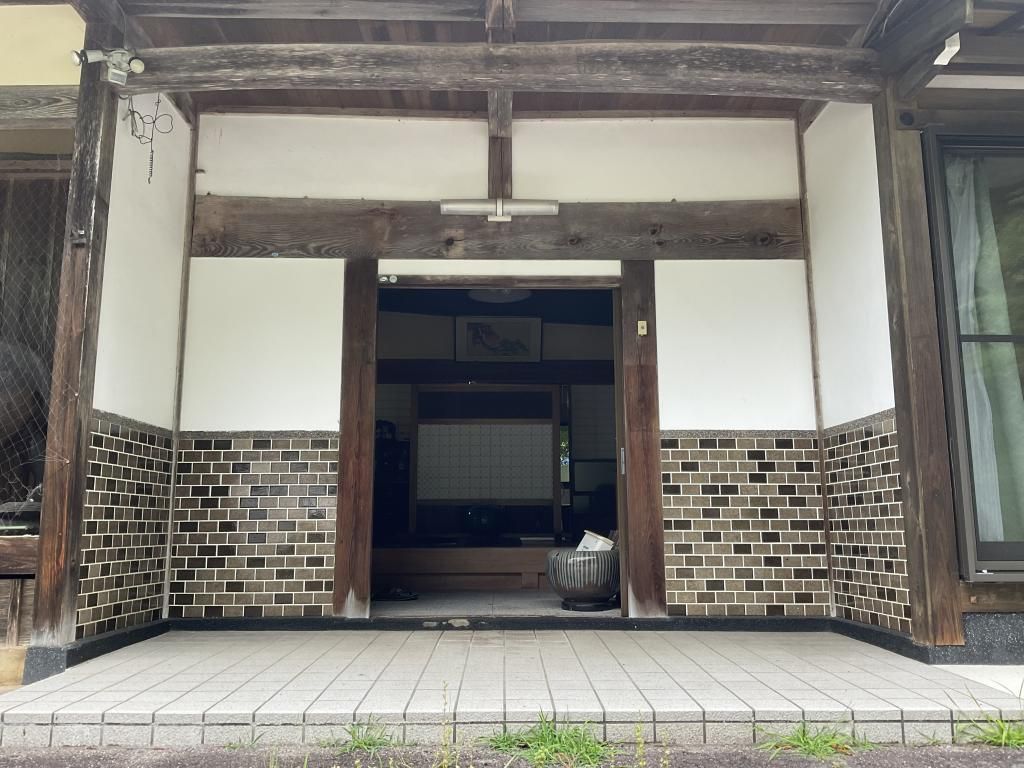Meiji-Era Kominka with Vast Farmland in Gujo, Gifu - Thumbnail 3