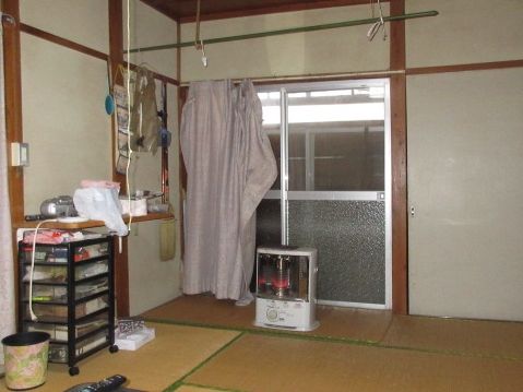 5DK Wooden House for Sale in Joetsu, Niigata - Corner Lot - Thumbnail 3