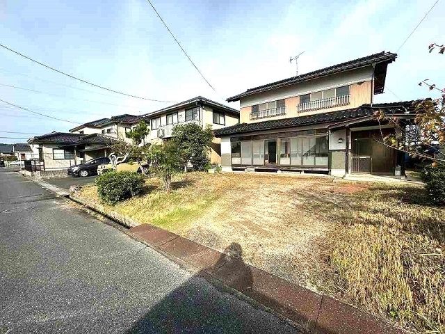 4DK Wooden House with Garden for Sale in Kurayoshi, Tottori - Thumbnail 2