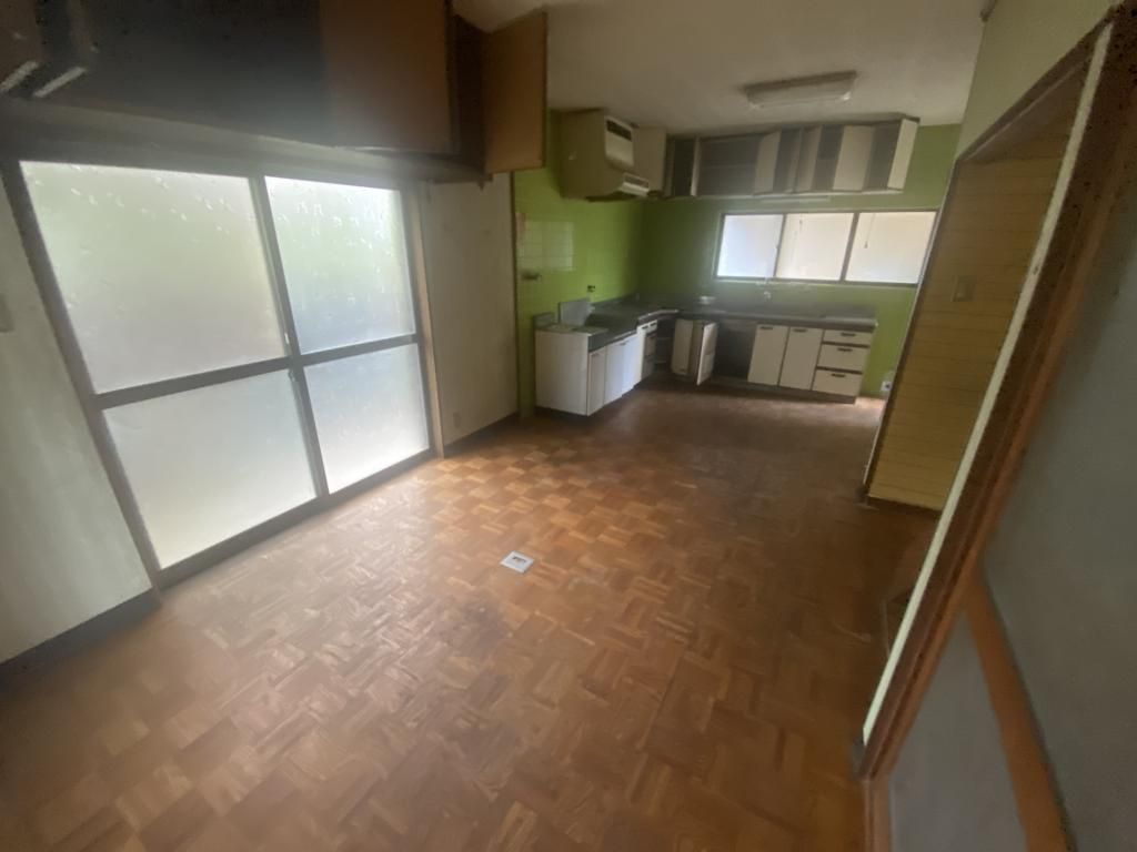 8DK House with Detached Unit on 961 sqm Land in Gojo City, Nara - Thumbnail 3