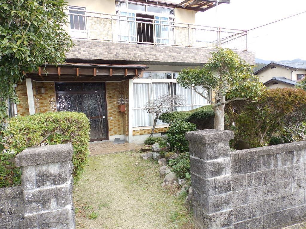 6DK House for Sale in Imari, Saga - Akiya Bank Property - Thumbnail 2