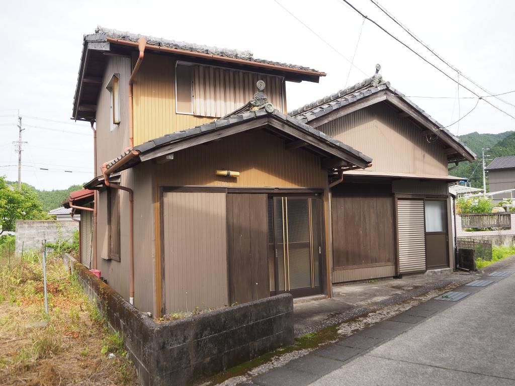 60万 Yen DIY House in Naka Town, Tokushima - 5DK Layout - Main Image