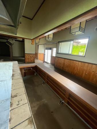 Traditional House for Sale in Imabari, Ehime with Road Heater — Image 1, Imabari, Ehime