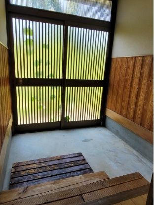Spacious 2LK Detached House on Large Plot in Awara City, Fukui - Thumbnail 2