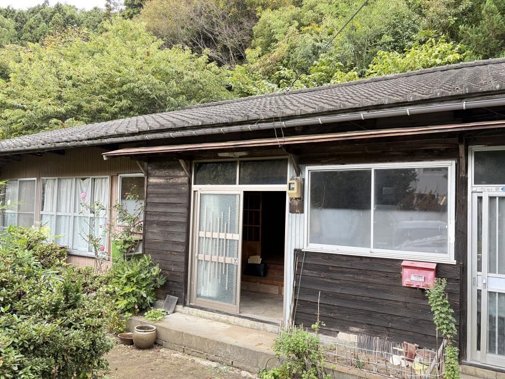 1896 Meiji-Era 4SLDK House on Large Corner Plot in Miyako - Thumbnail 2