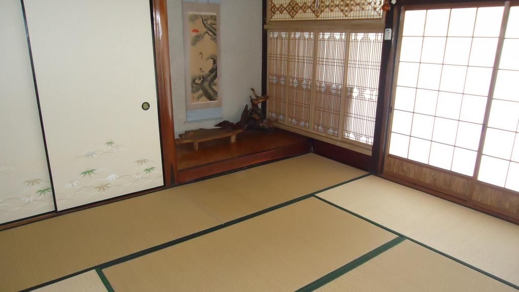 Renovated 7LDK Kominka with Large Garden Land in Niimi, Okayama - Thumbnail 4