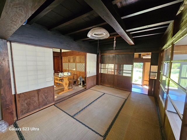 1903 Historic House for Sale in Matsuzaki, Shizuoka with Mountain Land - Thumbnail 2
