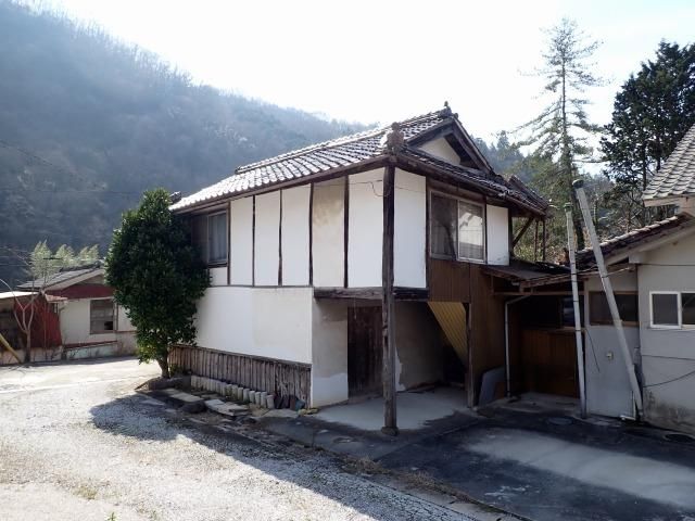 8DK House on Large Lot in Niimi City, Okayama - Thumbnail 2