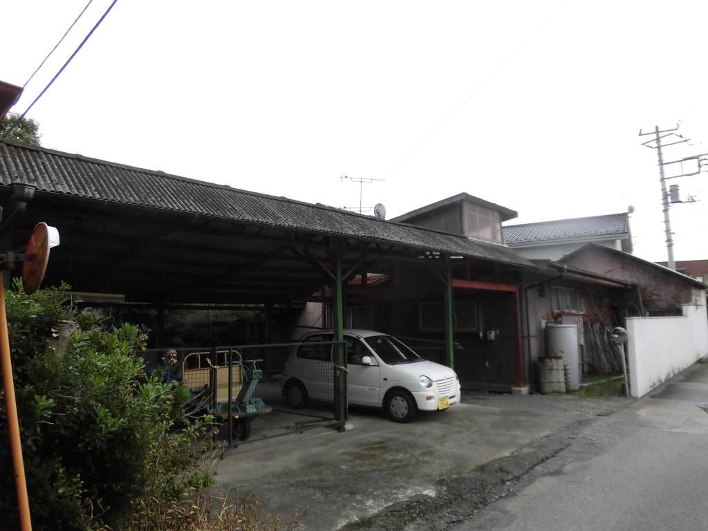 5-Bedroom Single-Story House with Workshop on Large Land in Kiryu - Thumbnail 2