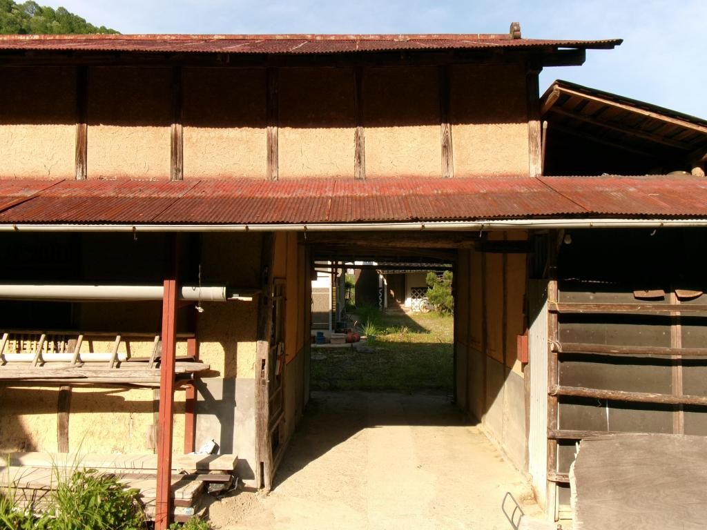 Sayo Town Akiya: 4DK House with Annex on Large Plot - Thumbnail 3