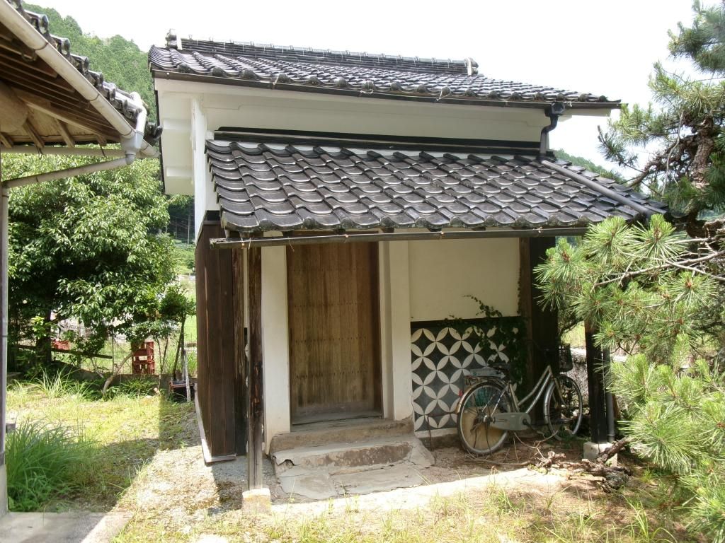 Sayo Town Akiya: 4DK House with Annex on Large Plot - Thumbnail 4