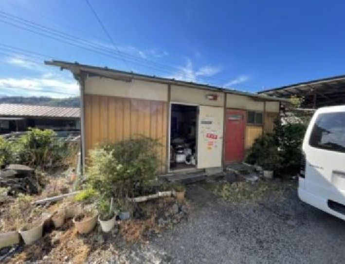 Traditional 2-Story House on 690 sqm Land in Tomioka, Gunma - Thumbnail 2