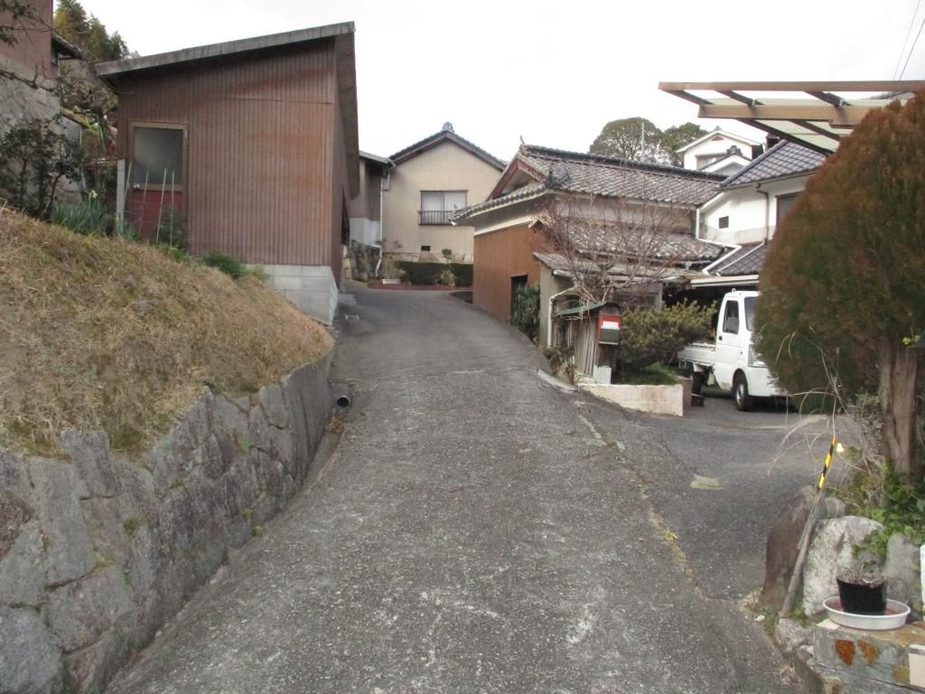 7K Single-Story House with Land in Kasaoka, Okayama Akiya Bank - Thumbnail 2
