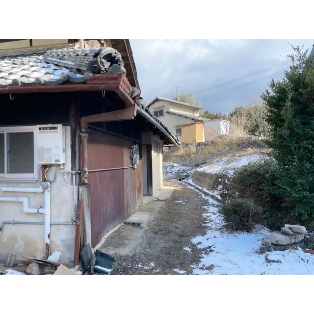 Land with Old House for Sale in Nabari City, Mie - Thumbnail 3