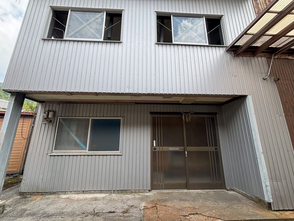 9SLDK Family Home for Sale in Koka, Shiga with 360° Virtual Tour - Thumbnail 2