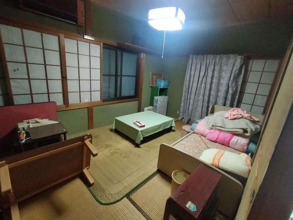 Spacious 9DK Two-Story House for Sale in Shimoichi, Nara - Thumbnail 3