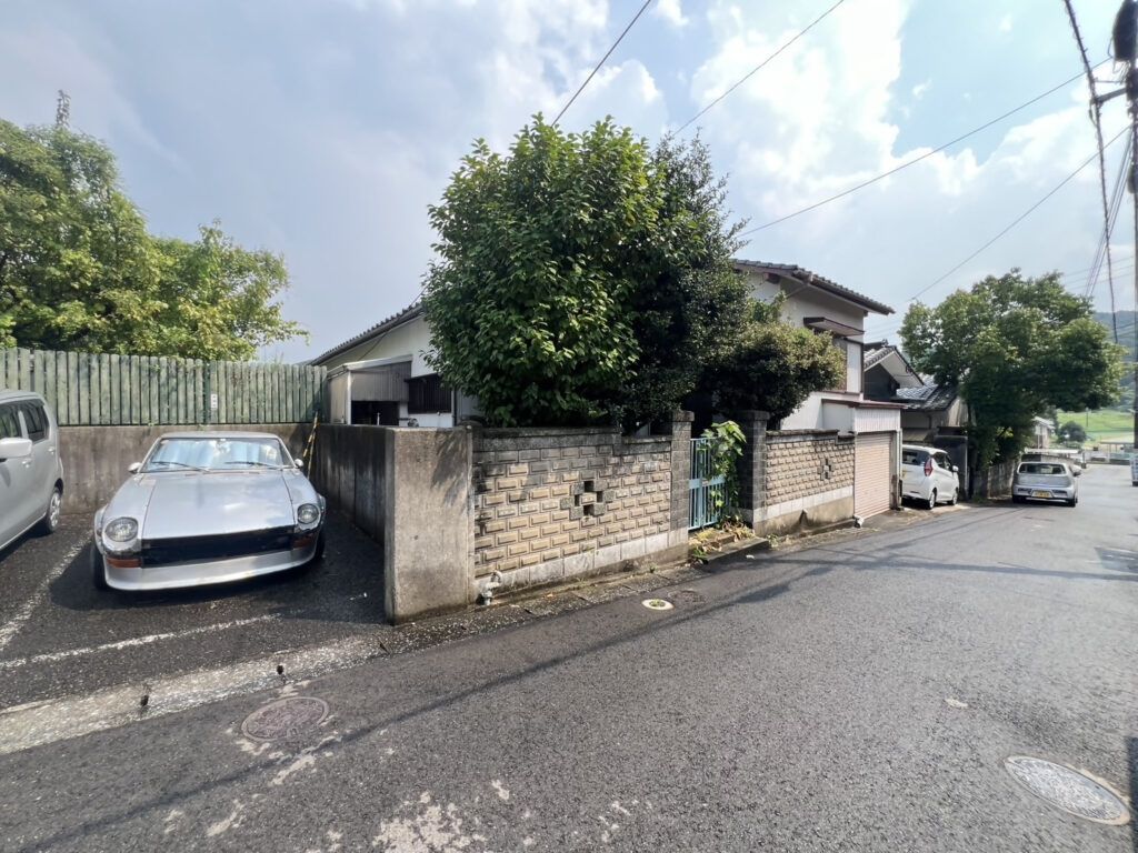 2LDK Detached House on 225m² Lot in Tobata, Kitakyushu - Thumbnail 2