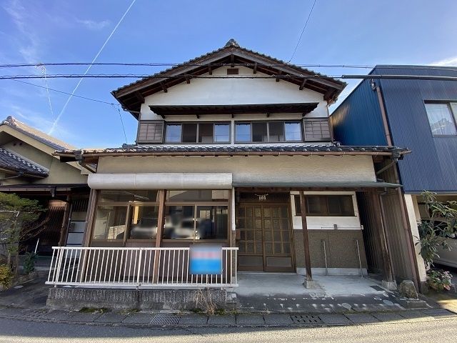 7DK House for Sale in Nakatsugawa with 433 sqm Garden - Thumbnail 2