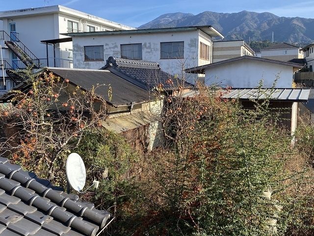 7DK House for Sale in Nakatsugawa with 433 sqm Garden - Thumbnail 3