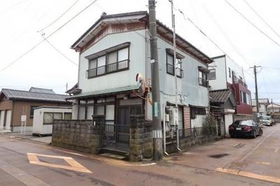 5DK Corner-Plot House for Sale in Sanjo City, Niigata — Image 1, Sanjo, Niigata