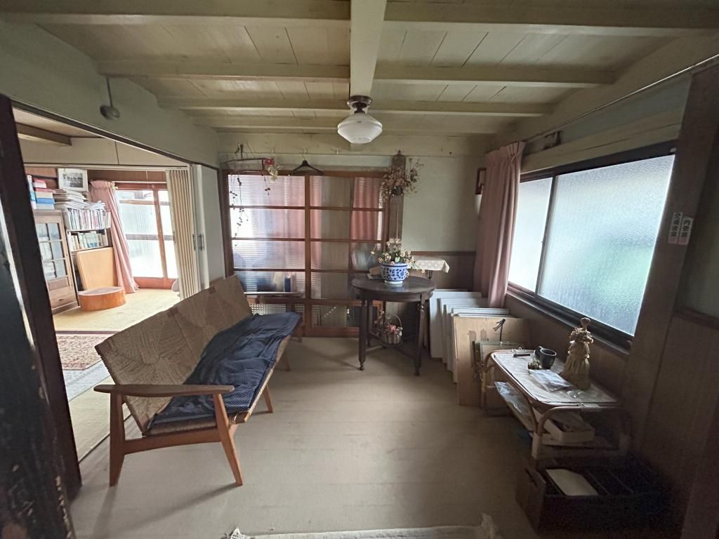 116-Year-Old Kominka with Dozo Storehouse for Sale in Kamiichi - Thumbnail 4