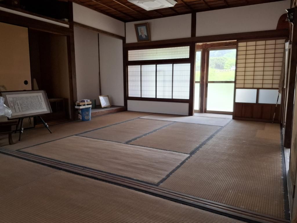 3K Wooden House for Sale in Doi-cho, Shikokuchuo City - Thumbnail 4