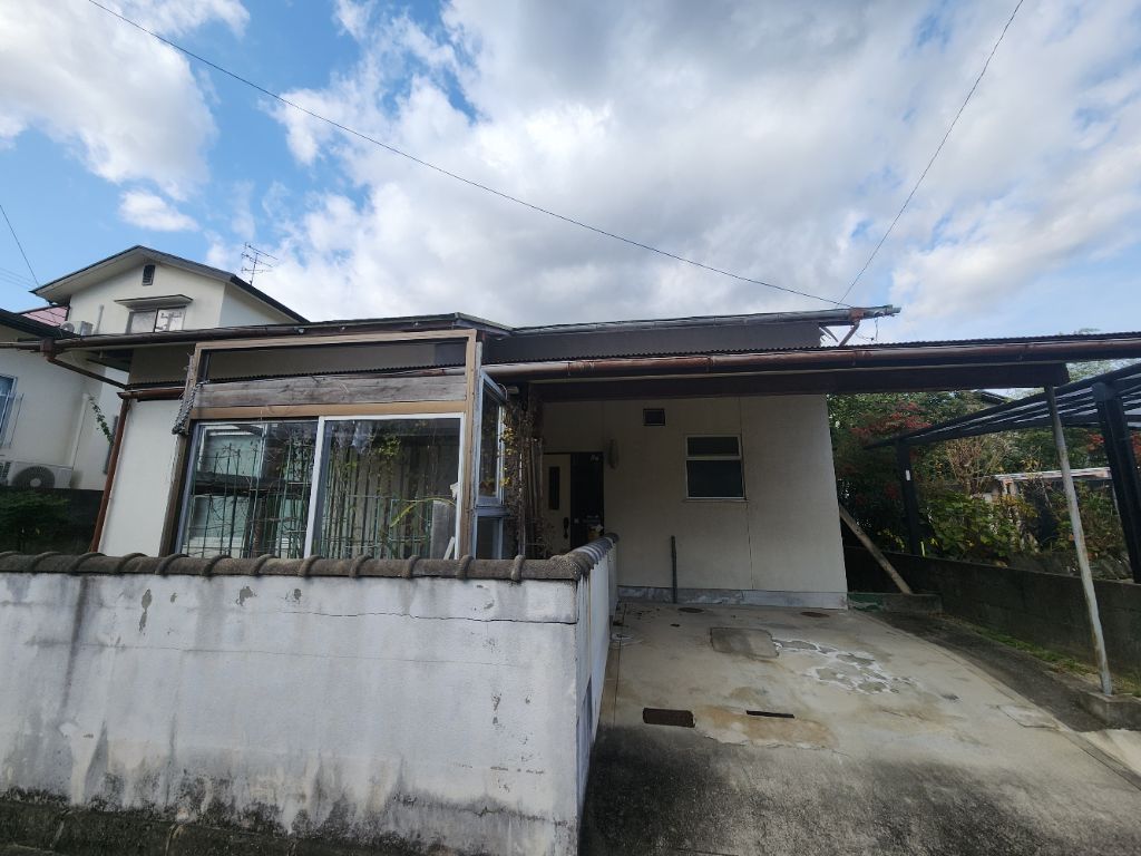 3LDK Single-Story House with Garden for Sale in Tobe Town, Ehime - Thumbnail 2