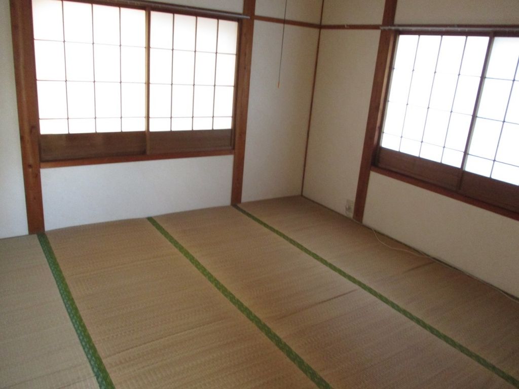 Renovated 8DK House on Large Plot in Shibata, Niigata Akiya Bank - Thumbnail 4