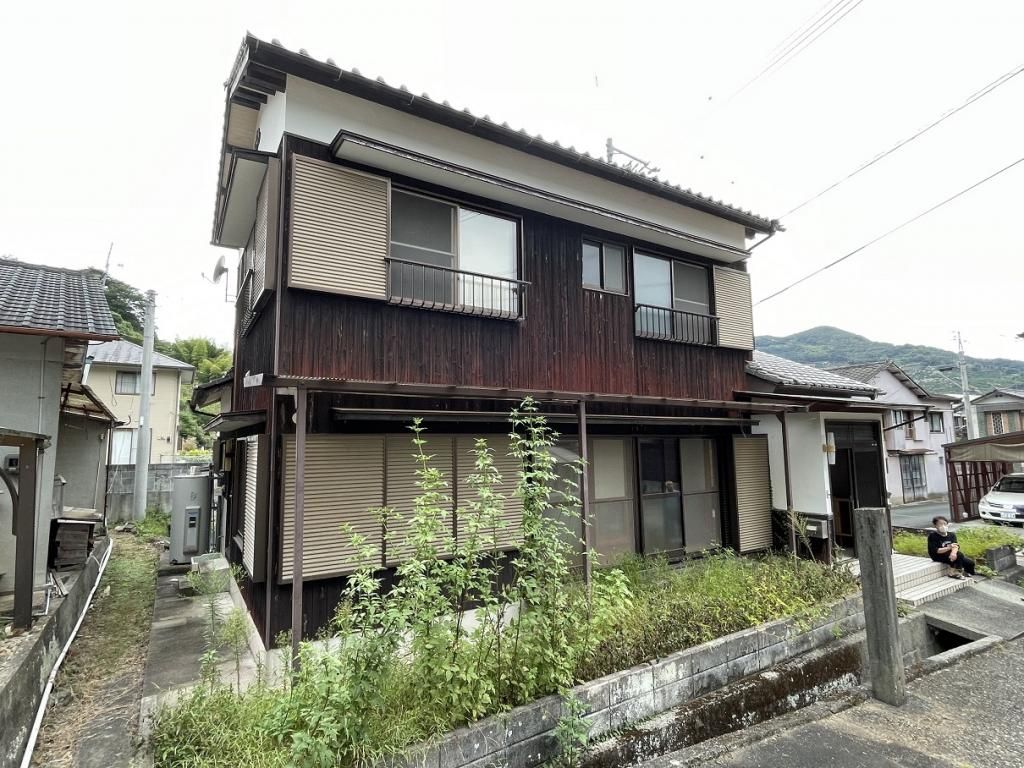 5LDK House for Sale in Seiyo City, Ehime - Akiya Bank Listing - Thumbnail 2