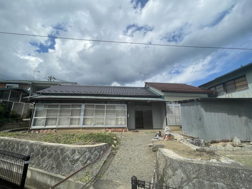 6DK Traditional Home with Land for Sale in Tamura City, Fukushima - Image 1