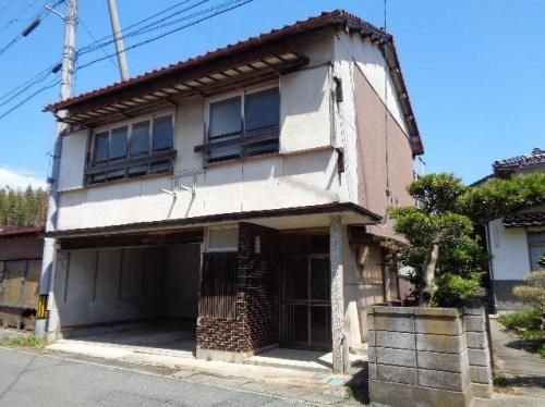 5DK House for Sale in Oki Islands, Shimane - 132 sqm - Main Image