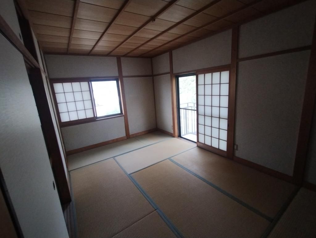 Spacious 5LDK Family Home in Takasago, Hyogo - Thumbnail 4
