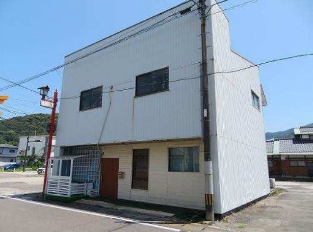 Steel 2-Storey Akiya House for Sale Near Usuki Station - Main Image