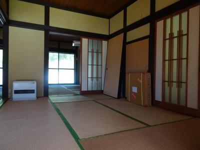 Spacious Wooden House for Sale in Akiota, Hiroshima — Image 1, Akiota, Hiroshima