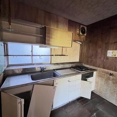 Spacious 1972 Detached House on Large Corner Plot in Oyabe, Toyama — Image 19, Oyabe, Toyama