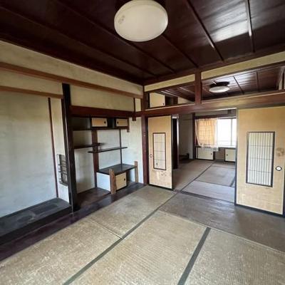 Spacious 1972 Detached House on Large Corner Plot in Oyabe, Toyama — Image 22, Oyabe, Toyama