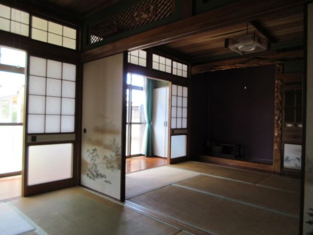 5DK Detached House for Sale in Takanabe, Miyazaki - 109 sqm - Thumbnail 3
