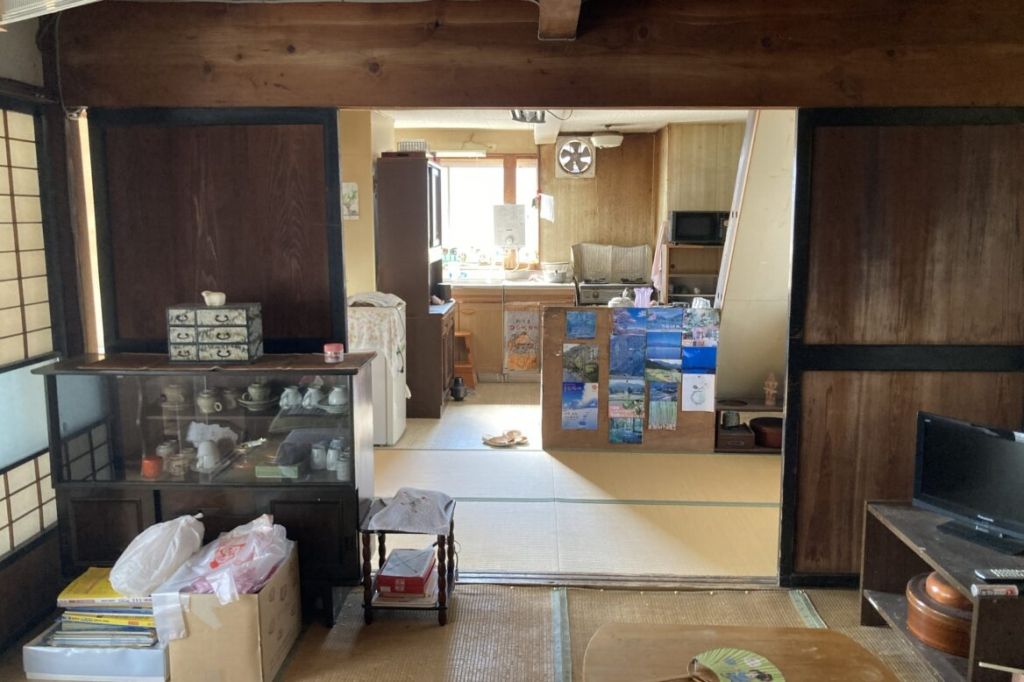 Vacant House with Shed in Sanjo, Niigata - Under 1 Million Yen - Thumbnail 4